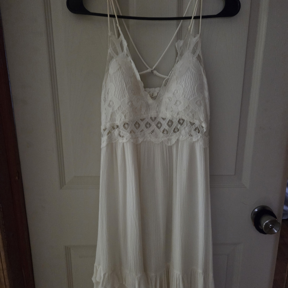 Elegant Cream Backless Dress